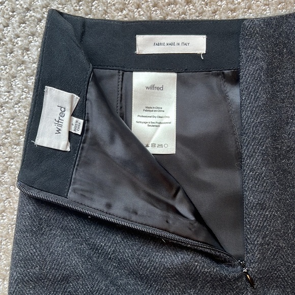 Aritzia Wifred Mini Skirt Size 2 - Picture 5 of 5